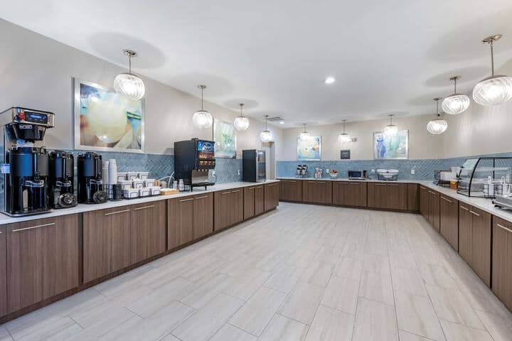 Breakfast area